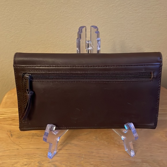 Brown Faux Leather Wallet EUC - Picture 2 of 4